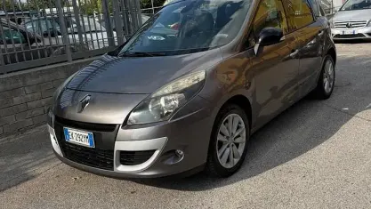 Usata Renault Scénic III Luxe 131 CV (96 kW) 2011 Grigio Monovolume