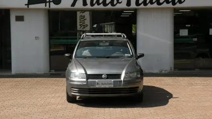 Usata Fiat Stilo 80 CV (58 kW) 2004 Grigio Berlina