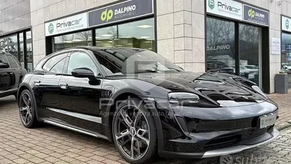 Begagnad Porsche Taycan Cross Turismo 300 kW (408 HK) 2021 Svart Kombi