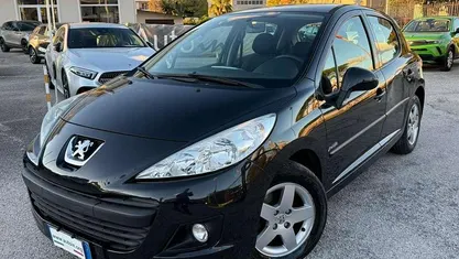 Nero Usata 2009 Peugeot 207 Sport Tre volumi | 3999 € (Buon prezzo)