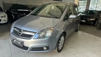 Usata Opel Zafira Cosmo 150 CV (110 kW) 2006 Arancione Monovolume