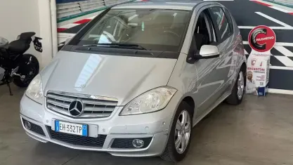 Usata Mercedes A160 Avantgarde 95 CV (69 kW) 2011 Grigio Utilitaria