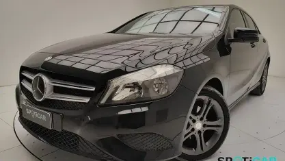 Usata Mercedes A180 109 CV (80 kW) 2015 Nero Utilitaria