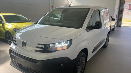 Bianco Usata 2024 Peugeot Partner S Monovolume | 24.890 €