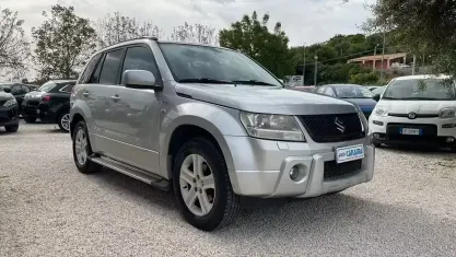 Usata Suzuki Grand Vitara 129 CV (94 kW) 2007 Grigio SUV
