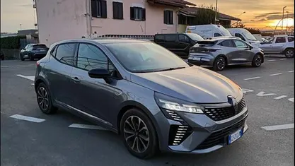 Usata Renault Clio V Techno 91 CV (66 kW) 2025 Utilitaria