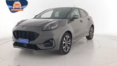 Grigio metallizzato chiaro Usata 2023 Ford Puma ST-Line SUV | 17.400 € (Buon prezzo)