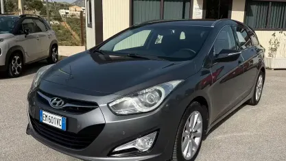 Usata Hyundai i40 Comfort 136 CV (100 kW) 2012 Grigio Station wagon