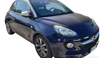 Usata Opel Adam Glam 87 CV (63 kW) 2015 Lilla(met.) Utilitaria