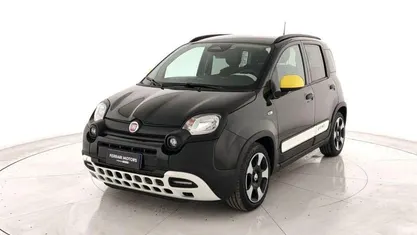 Usata Fiat Panda Cross Cross 70 CV (51 kW) 2025 Utilitaria