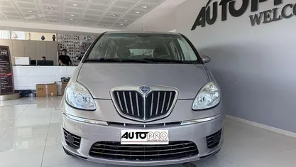 Usata 2009 Lancia Musa Monovolume | 2800 € (Ottimo prezzo)