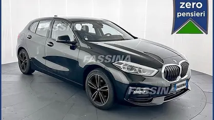 Usata BMW 118 Sport Line 140 CV (102 kW) 2022 Nero Utilitaria