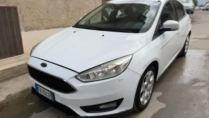 Usata Ford Focus 95 CV (69 kW) 2015 Bianco Berlina
