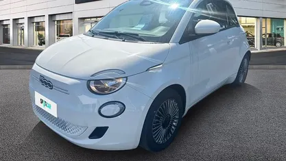 Usata Fiat 500e 69 kW (95 CV) 2023 Bianco Utilitaria
