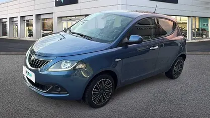 Blu Usata 2022 Lancia Ypsilon Gold Due volumi | 12.200 € (Buon prezzo)