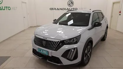 Usata Peugeot 2008 Allure 101 CV (74 kW) 2024 Bianco SUV