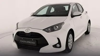 Usata Toyota Yaris Active 72 CV (52 kW) 2022 Bianco Utilitaria