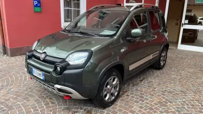 Usata Fiat Panda Cross Cross 95 CV (69 kW) 2018 Verde Utilitaria