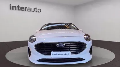 Usata Ford Fiesta Titanium 75 CV (55 kW) 2022 Bianco pastello Berlina