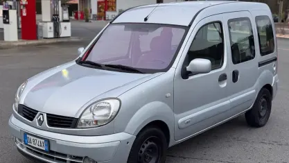 Usata Renault Kangoo Luxe 68 CV (50 kW) 2006 Grigio Monovolume