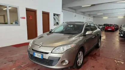 Usata Renault Mégane GrandTour GT 110 CV (80 kW) 2010 Giallo Station wagon