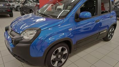 Usado Fiat Panda Cross Cross Plus 69 CV (50 kW) 2025 Azul Utilitario