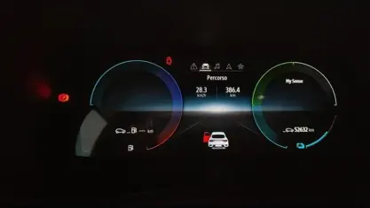 Usata Renault Arkana Techno 145 CV (106 kW) 2023 Grigio scuro SUV