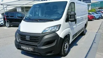Usata Fiat Ducato 33 140 CV (102 kW) 2023 Bianco pastello Furgone