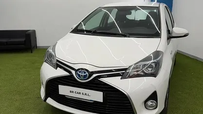 Usata Toyota Yaris Hybrid Active 73 CV (53 kW) 2016 Berlina