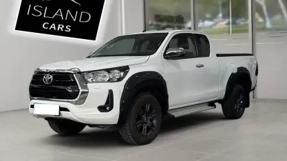 Usata Toyota HiLux Lounge 150 CV (110 kW) 2021 Bianco Pick-up
