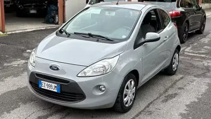 Usata Ford Ka 67 CV (49 kW) 2015 Grigio Berlina