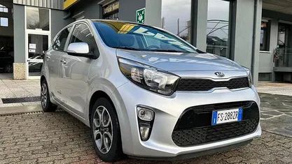 Grigio Usata 2018 Kia Picanto City Due volumi | 8900 € (Buon prezzo)