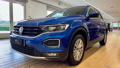 Usata VW T-Roc Advance 150 CV (110 kW) 2018 Blu SUV