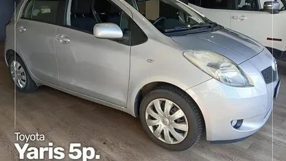 Usata Toyota Yaris Sol 87 CV (63 kW) 2008 Grigio Utilitaria