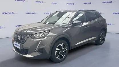 Usata 2023 Peugeot 2008 Allure SUV | 17.890 € (Buon prezzo)