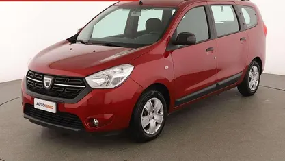 Usata Dacia Lodgy Comfort 95 CV (69 kW) 2021 Rosso Monovolume