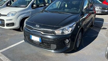 Usata Kia Rio 90 CV (66 kW) 2017 Nero Berlina