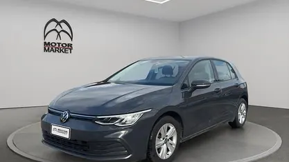 Usata VW Golf VIII Life 110 CV (80 kW) 2021 Grigio / gray Berlina