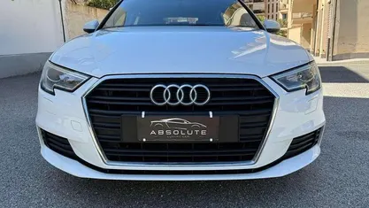 Bianco Usata 2018 Audi A3 Ambiente Tre volumi | 18.000 € (Buon prezzo)