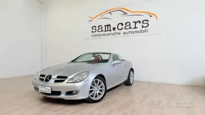 Usata Mercedes SLK350 272 CV (200 kW) 2005 Grigio Cabrio