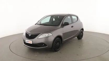 Occasion Lancia Ypsilon 70 ch (51 kW) 2019 Gris