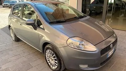 Usata Fiat Grande Punto 75 CV (55 kW) 2006 Grigio Utilitaria