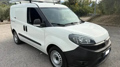 Usata Fiat Doblò 120 CV (88 kW) 2020 Bianco Monovolume
