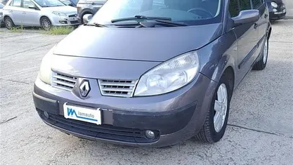 Usata Renault Scénic II 131 CV (96 kW) 2005 Gray Monovolume