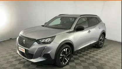 Usata Peugeot 2008 Allure 131 CV (96 kW) 2022 Grigio SUV