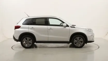 Usata Suzuki Vitara Cool 129 CV (94 kW) 2021 Argentoargento SUV