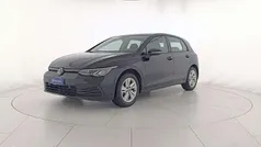 Grenadill black metallizzato Usata 2024 VW Golf VIII Life Tre volumi | 24.900 € (Buon prezzo)
