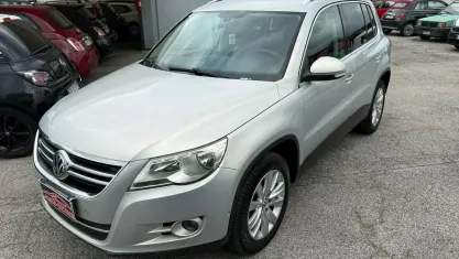 Usata VW Tiguan Trendline 140 CV (102 kW) 2009 Grigio SUV