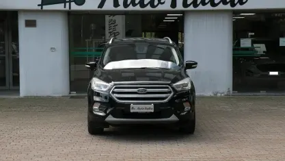 Usata Ford Kuga Titanium 150 CV (110 kW) 2018 Nero SUV