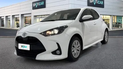 Usata Toyota Yaris Active 72 CV (52 kW) 2023 Bianco Utilitaria